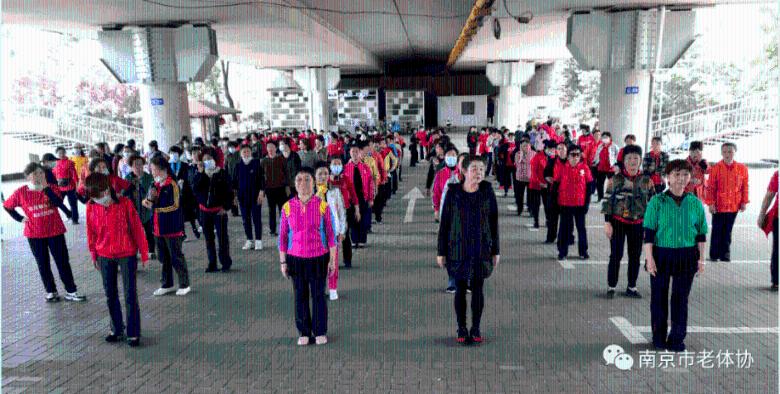中国现在的年轻人真的更躺平摆烂吗？是什么造成的？游戏画面