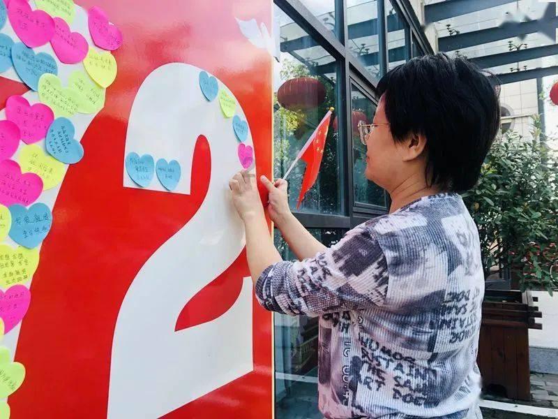 华莱士解锁流量密码 全国第一家门店焕新成打卡胜地