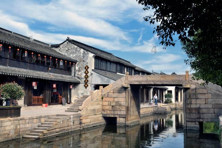 朋友昨天带他堂哥到我饭店吃喝酒他请客，今天饭店没生意我让朋友喊他堂哥过来喝酒，朋友居然不喊了？游戏画面